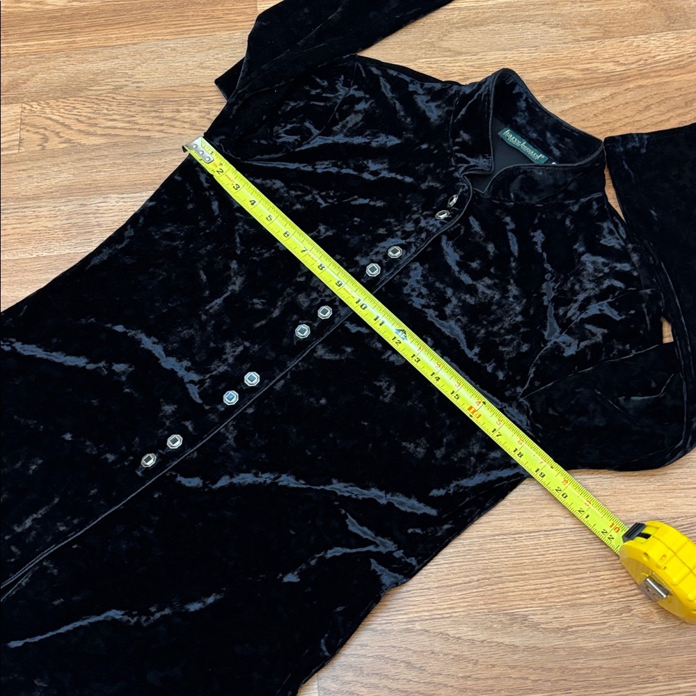 Harve Benard By Bernard Holtzman black crush velvet long sleeve top. Size M. - Picture 11 of 17